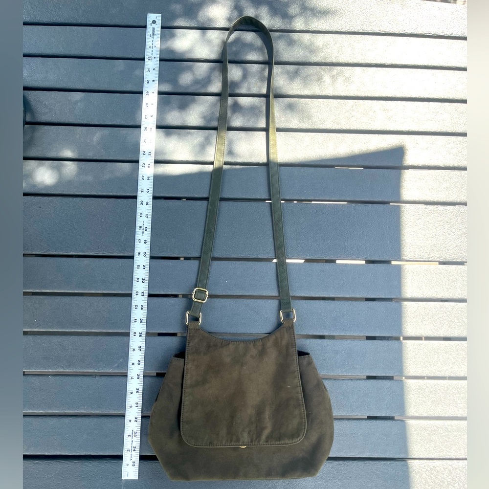 American Eagle; Olive Green; Crossbody; Adjustable Strap Moderate Wear; 12x4x9in
